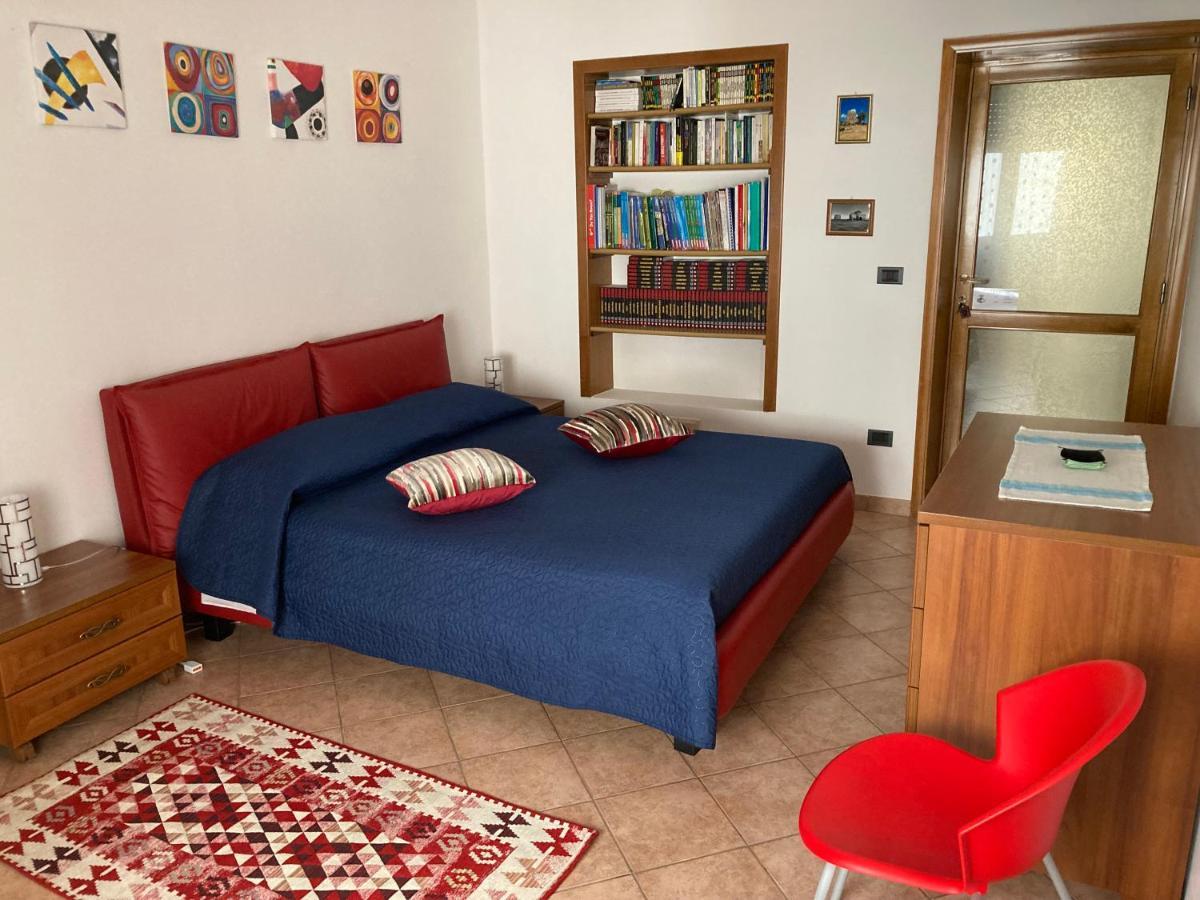 B&B Marsiglia Сасари Екстериор снимка